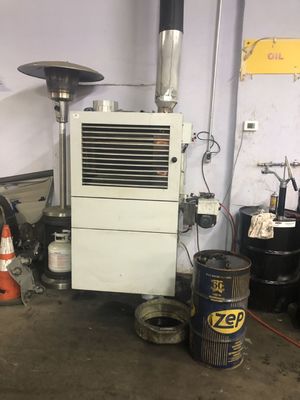 İngiltere'de popüler 120Kw taşınabilir atık yağ ısıtıcısı 100L petrol tankı ile