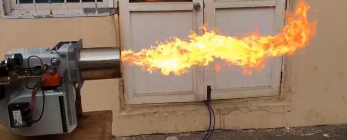 Tam otomatik atık yağ yakıcısı 400000 Kcal 30 - 40 Litre Saatlik tüketim 0